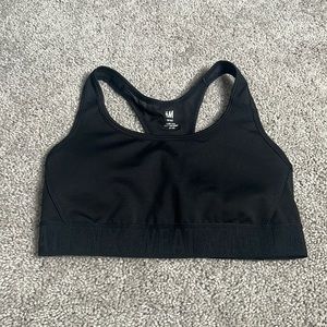 NEW woman’s black sports bra
